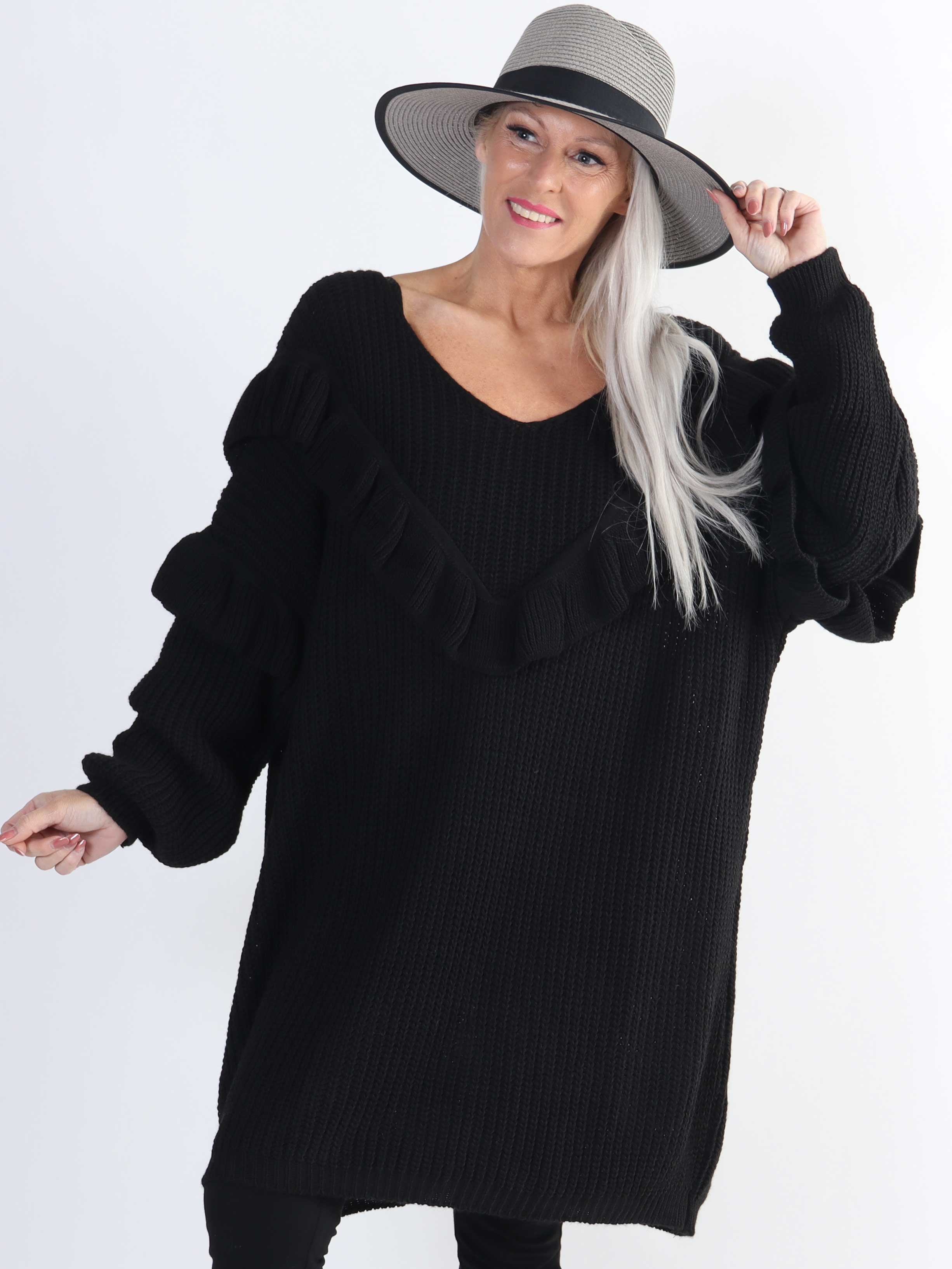 Ellis Dress - Snygg plus size stickad klänning med fina volangdetaljer